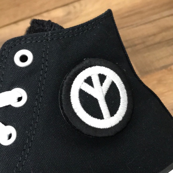 CONVERSE CTAS HIGH TOP BRAND NEW - Picture 7 of 15